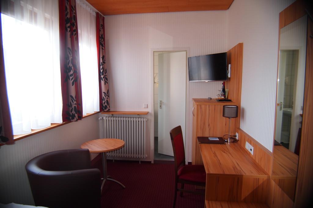 Hotel am Bad Tubingen Ruang foto