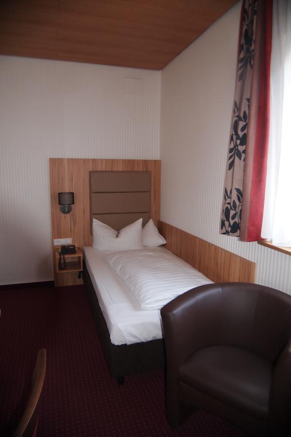 Hotel am Bad Tubingen Bagian luar foto
